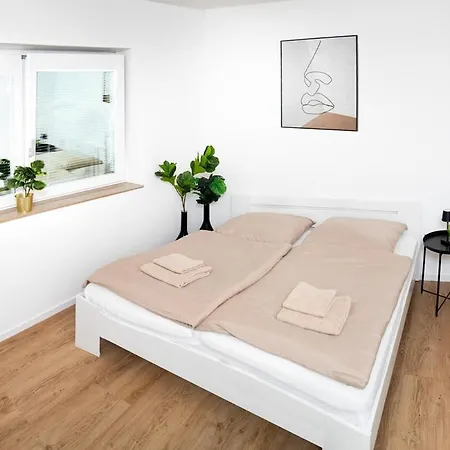 Stylish Apartment, Close To The Garden Daire Münih